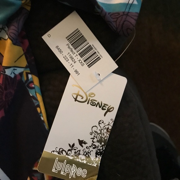 Lularoe Disney nightmare before Christmas - Picture 4 of 4