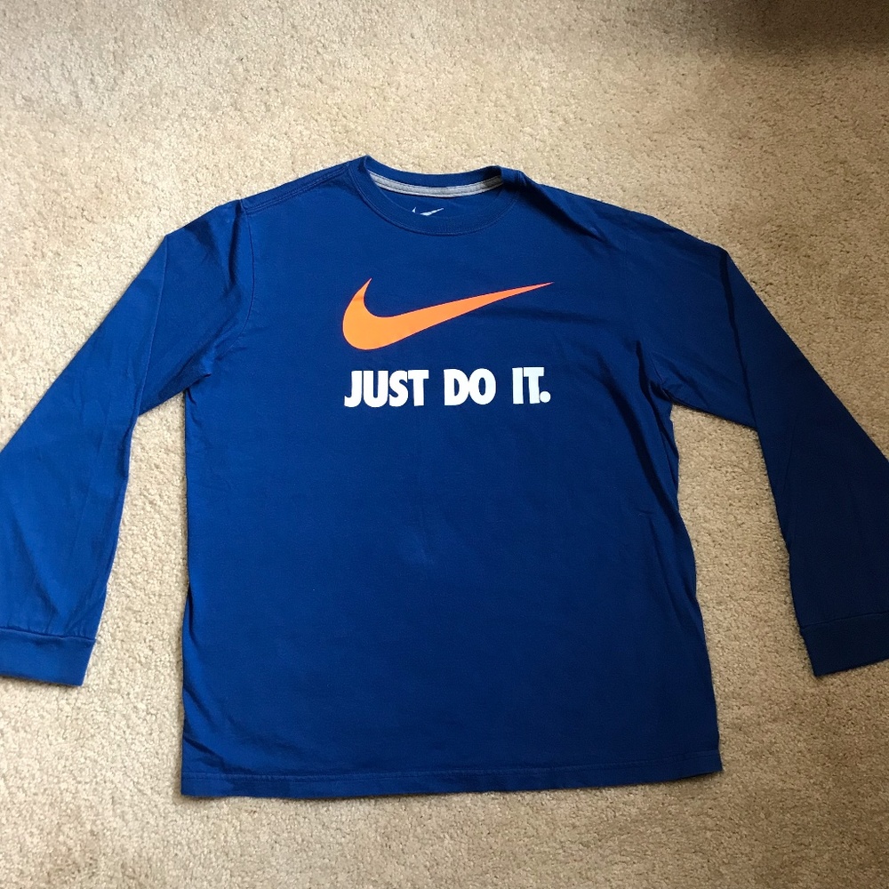 NIKE Blue Just Do It Longsleeve (Boy's XL)