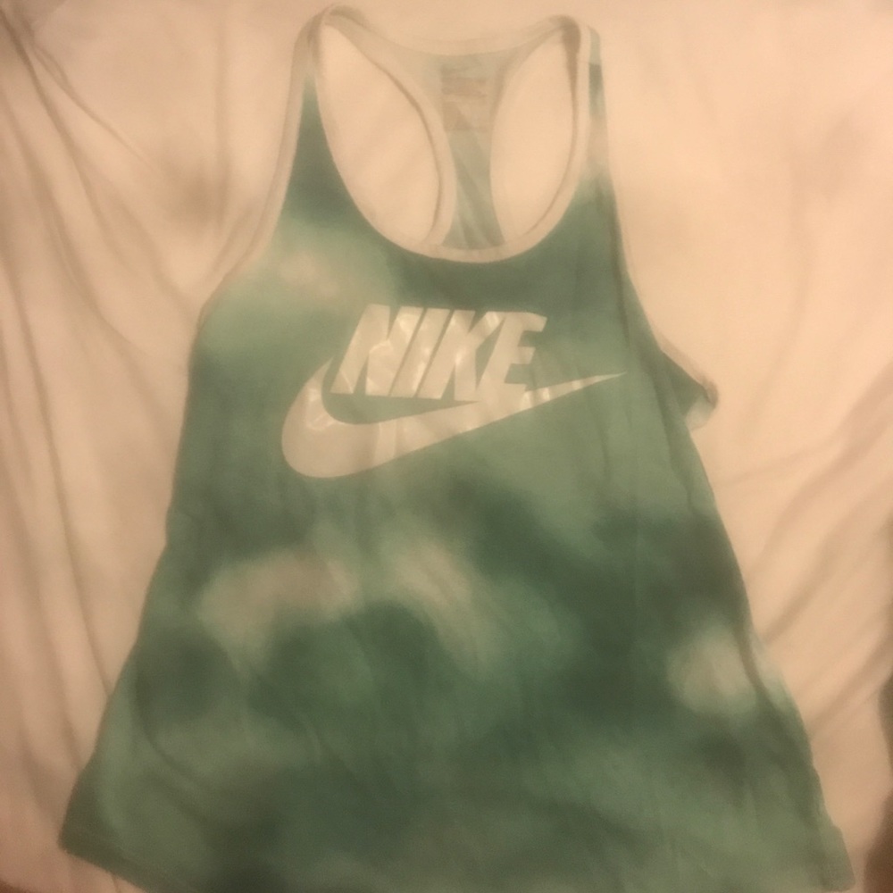 Nike tank top tee