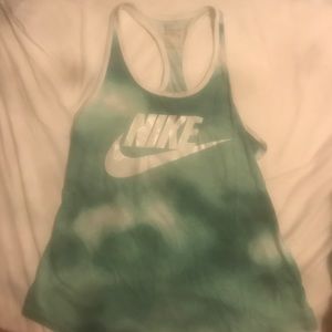 Nike tank top tee