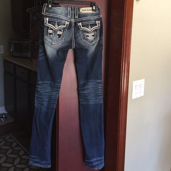 ❤️❤️ISO: MONA CUFF 29,30,31 DO NOT BUY I’m in ISO! - Picture 4 of 4