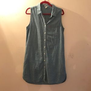 Levi’s sleeveless denim dress