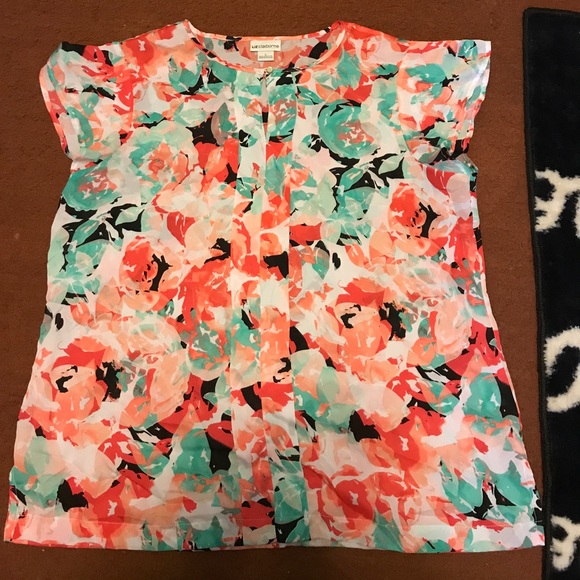 Liz Claiborne Tops - Chiffon Short sleeved blouse