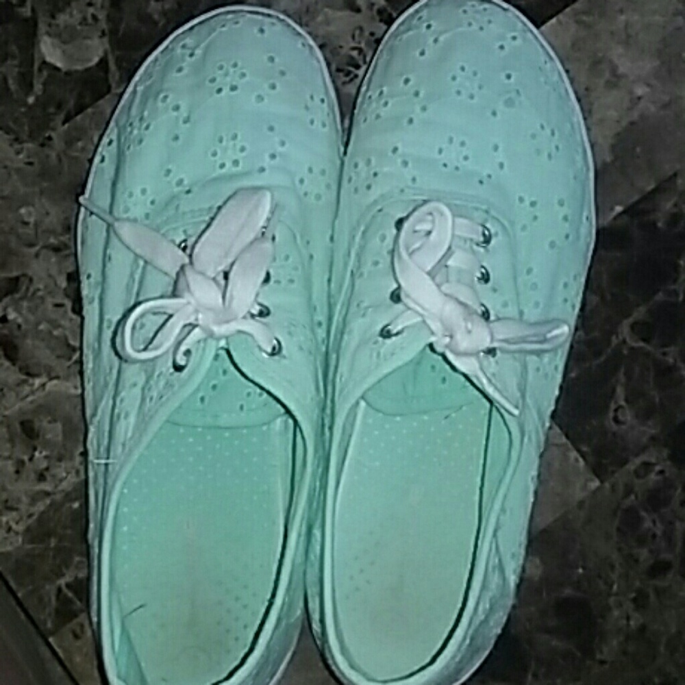 Pastel Green American Eagle Sneakers
