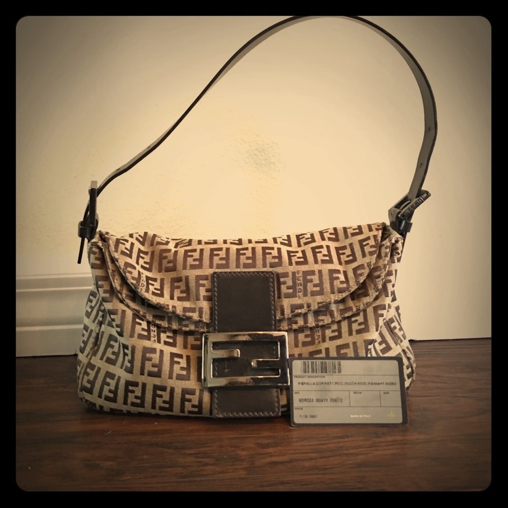 FENDI Baguette