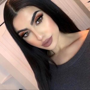 Meet your Posher, Linna