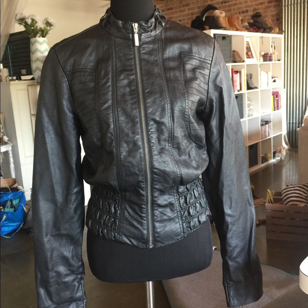 Black jacket size L