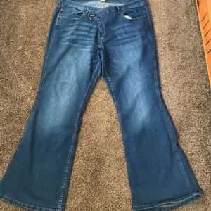 Maurice’s jeans 👖. Flare / trouser type denim.