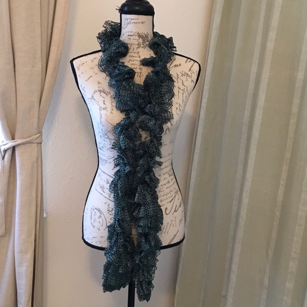 New Hand Knitted Drk Sage Grn/ Blck Ruffle Scarf