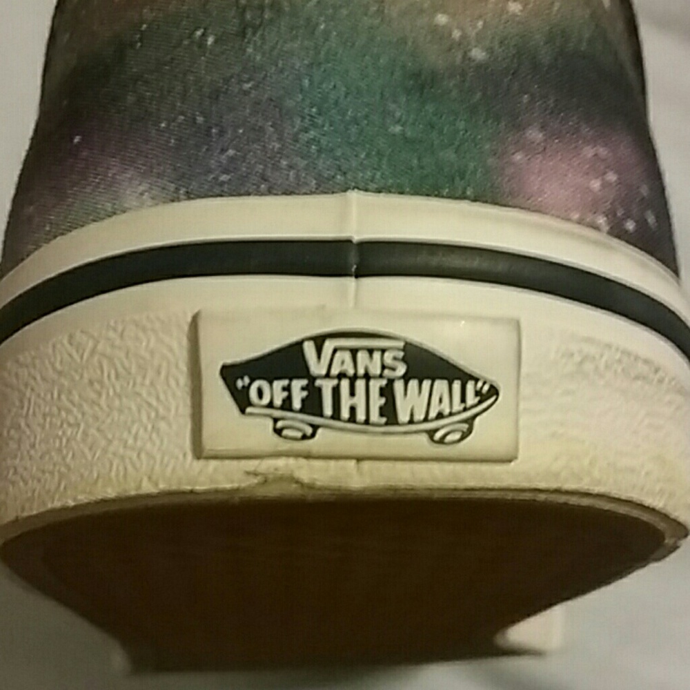 Vans - Picture 3 of 4