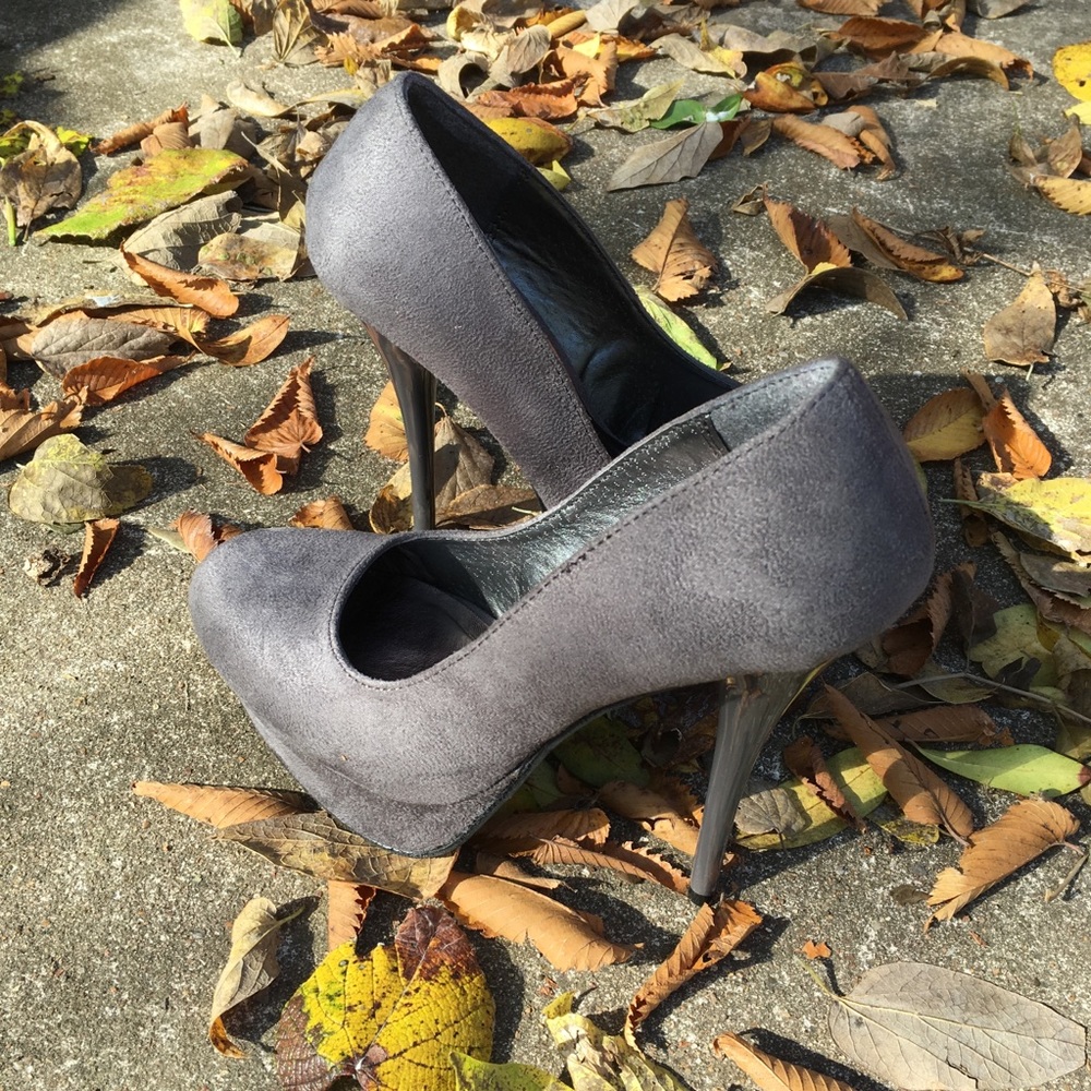 Suede Gray heels