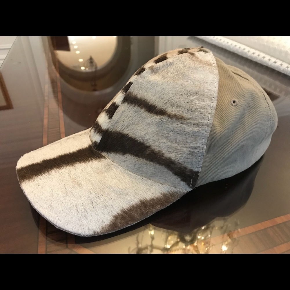 Real Animal Skin Hat - Picture 3 of 7