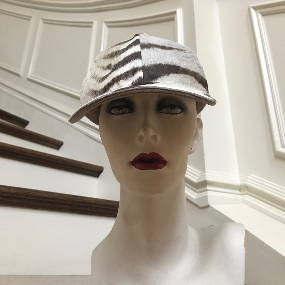 Real Animal Skin Hat - Picture 6 of 7