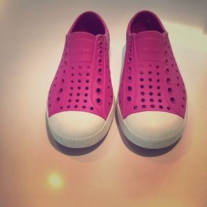 Toddler girls Native shoes (Hollywood Pink)