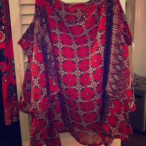 True destiny red floral tank 1x