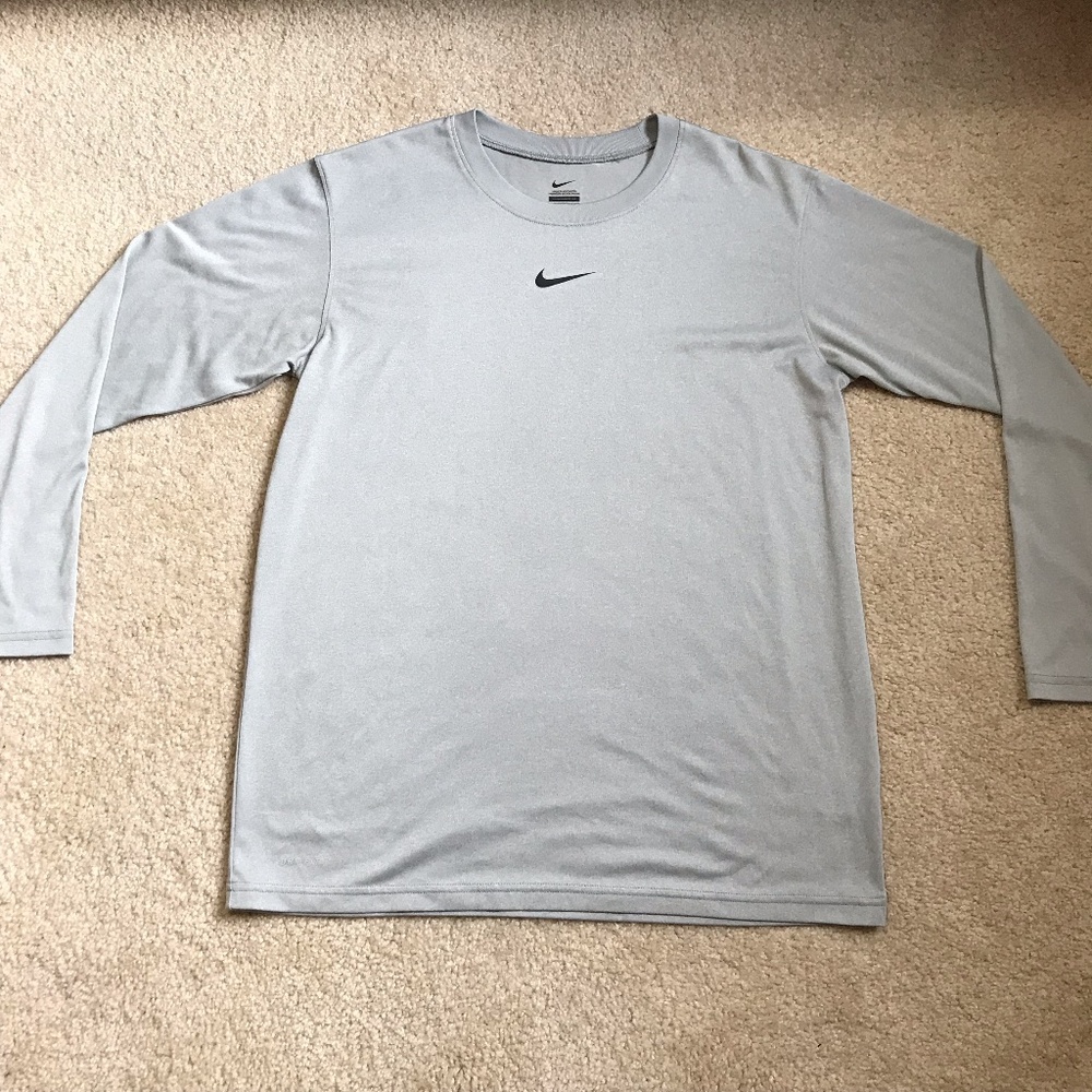 NIKE light Gray Longsleeve Athletic (Boy's XL)