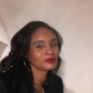 Meet your Posher, Brittni