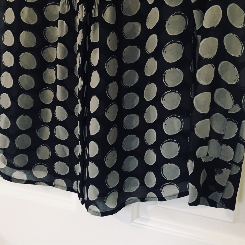 HP🎉 BANANA REPUBLIC Sheer Button-Down Top - Picture 7 of 8