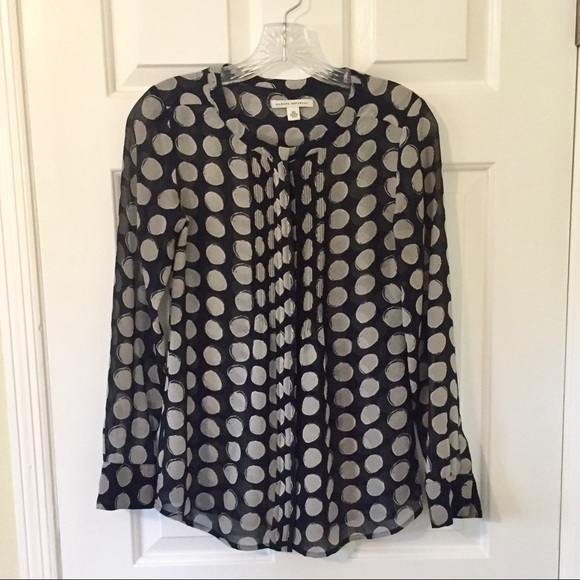 HP🎉 BANANA REPUBLIC Sheer Button-Down Top - Picture 2 of 8