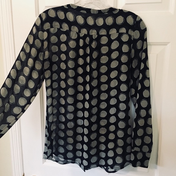 HP🎉 BANANA REPUBLIC Sheer Button-Down Top - Picture 3 of 8