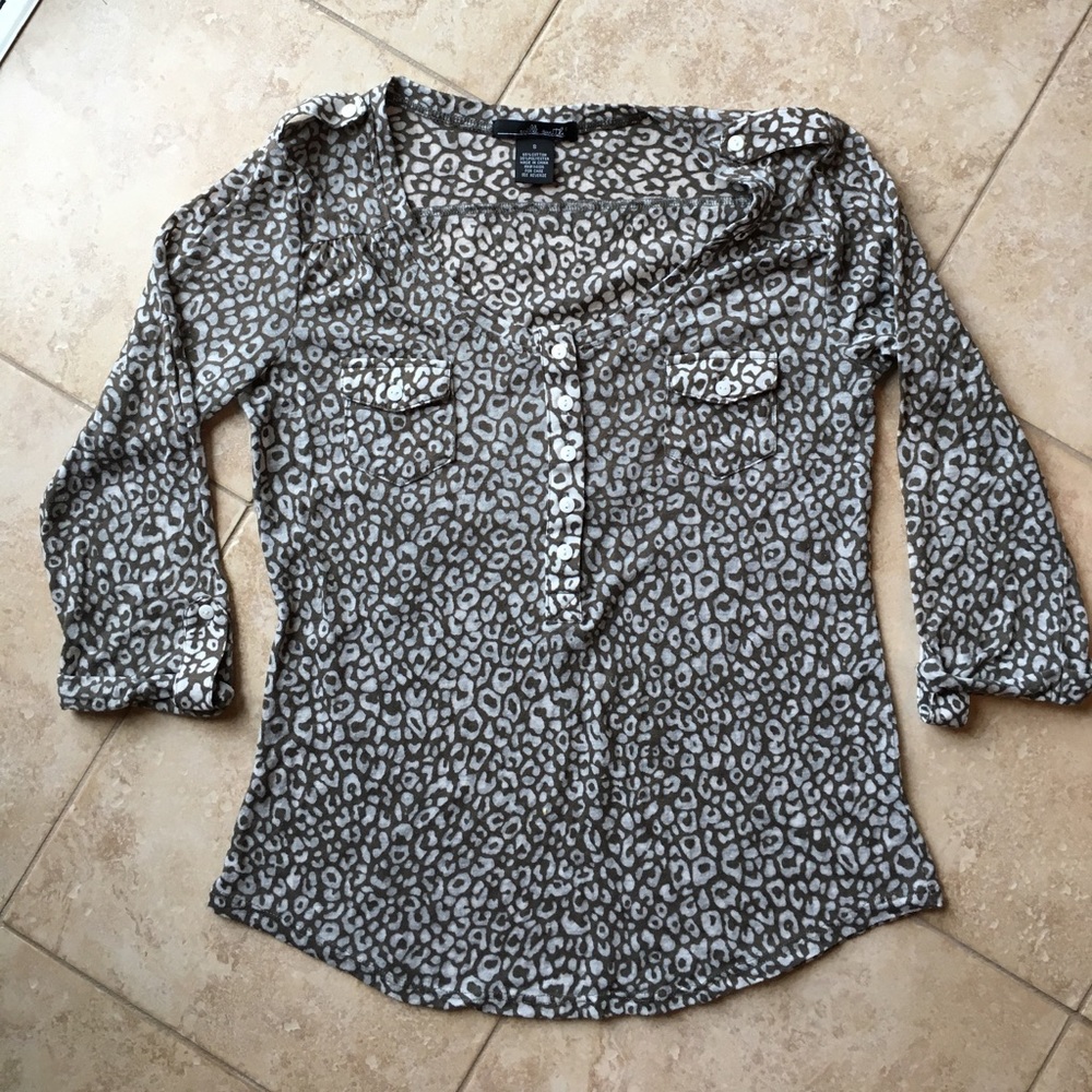 Willi Smith 3/4 sleeve animal print top