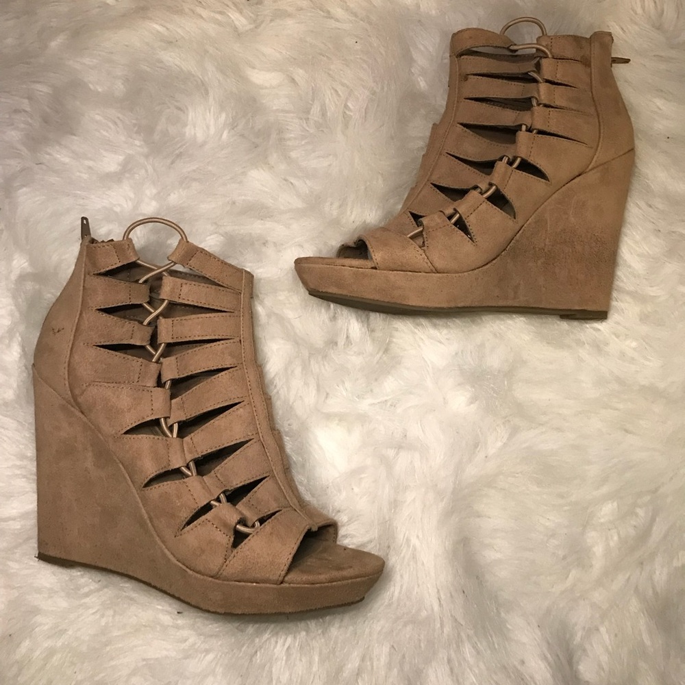 Tan Wedges