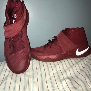 Kyrie 2 Red Velvet real bought at footlocker OGbox
