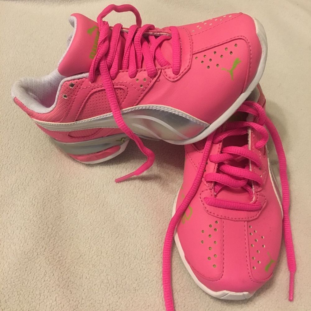 Never Worn Girls Pink Puma Shoes
