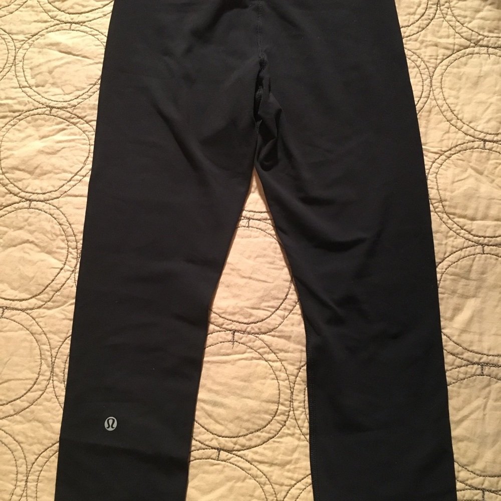 8 piece lot all size 4. 2 pants and 5 tanks.