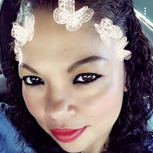 Meet your Posher, Yenni