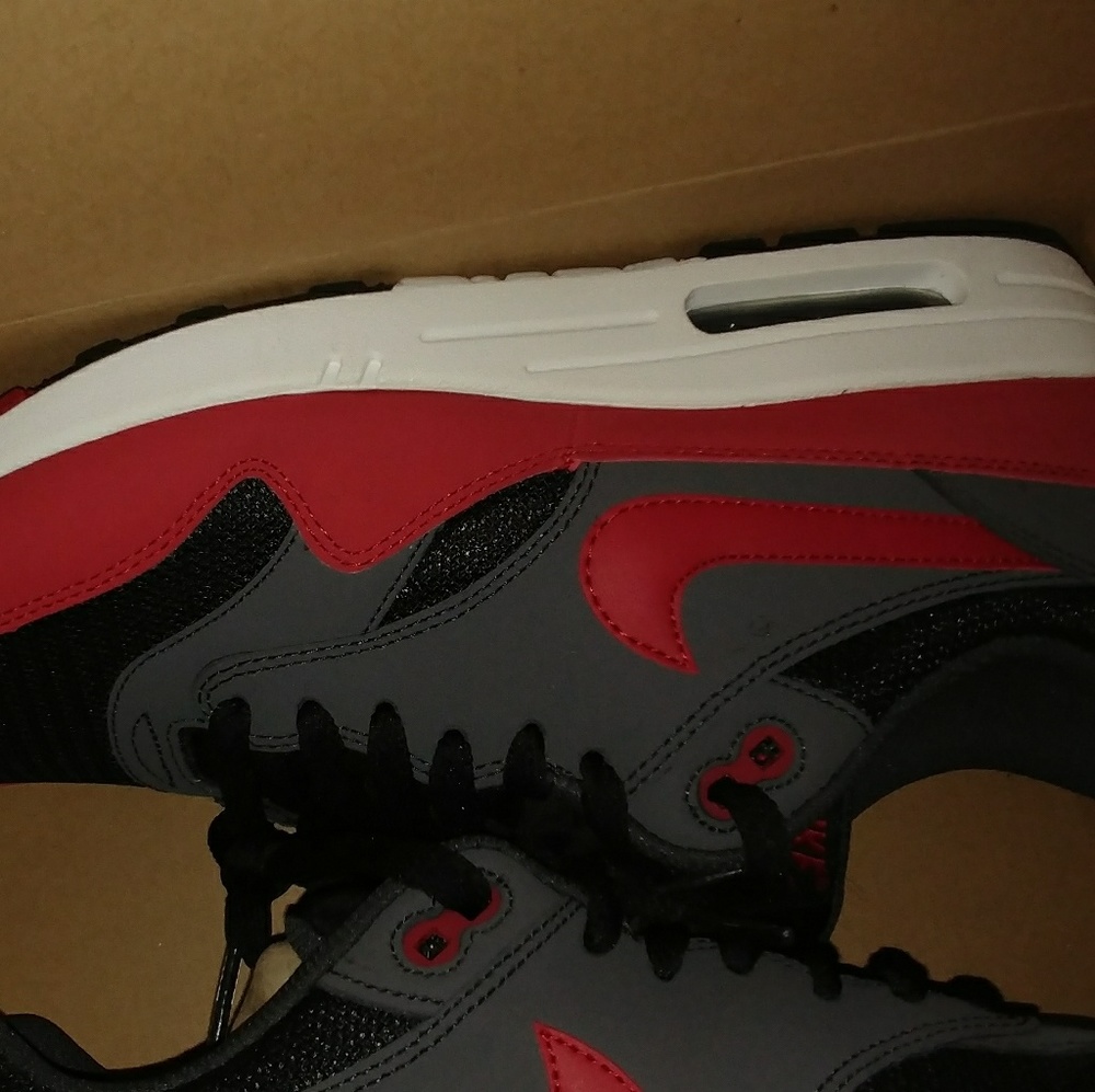 Nike Air Max Essential