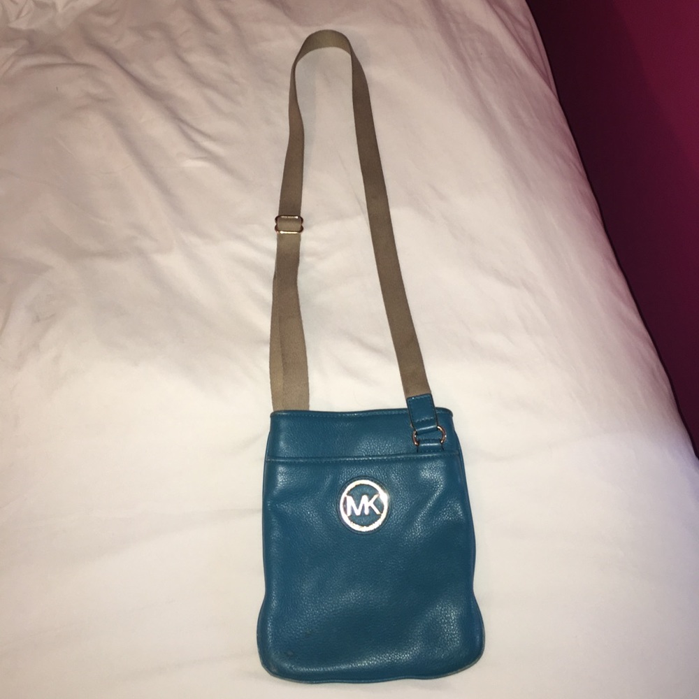 Michael Kors cross body purse