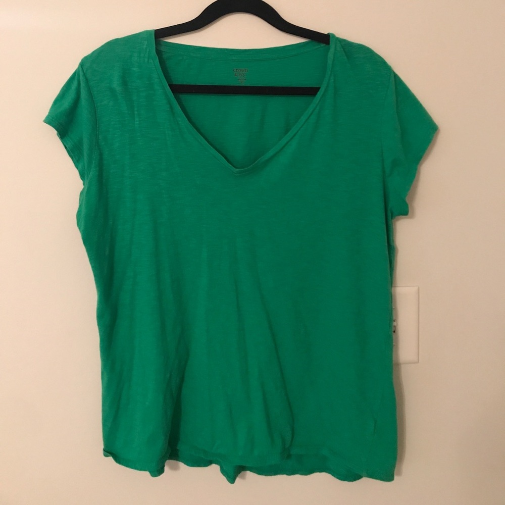 Crown & Ivy v-neck