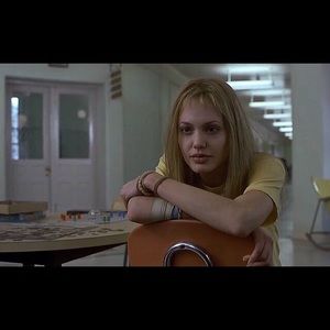 Meet your Posher, Ella