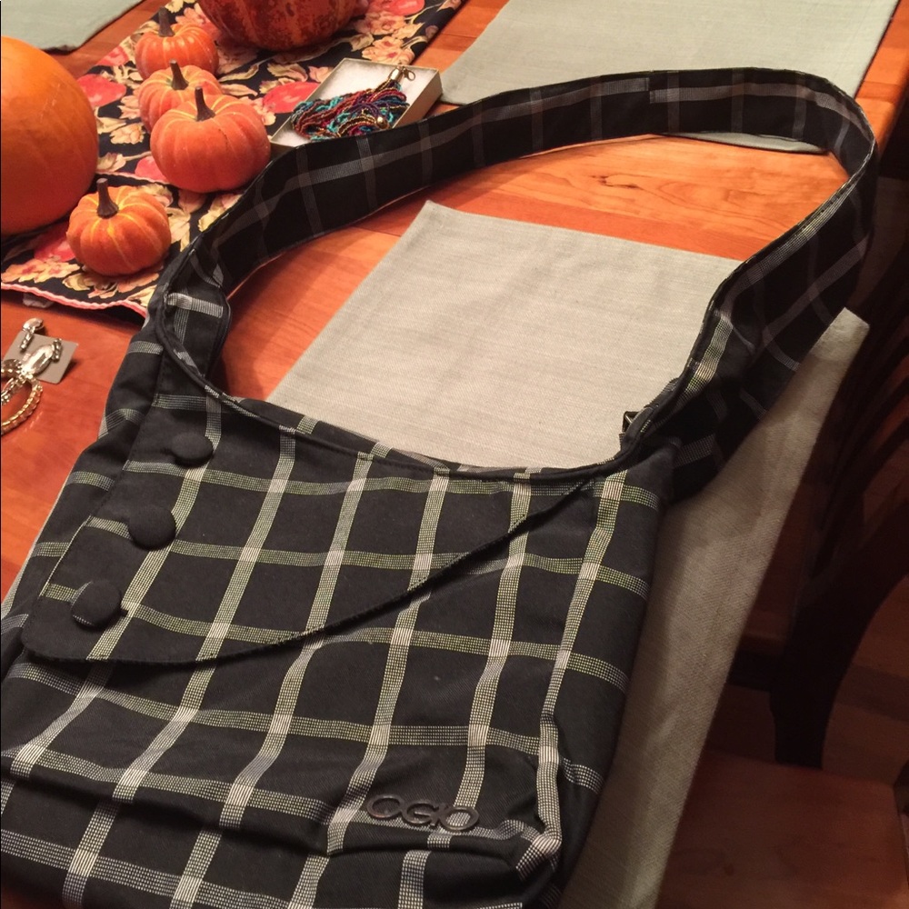 Travel purse