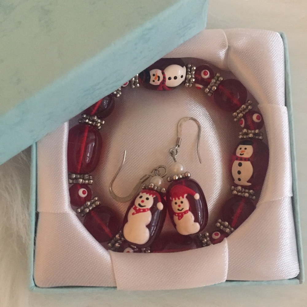 Holiday Bracelet and Earrings Set