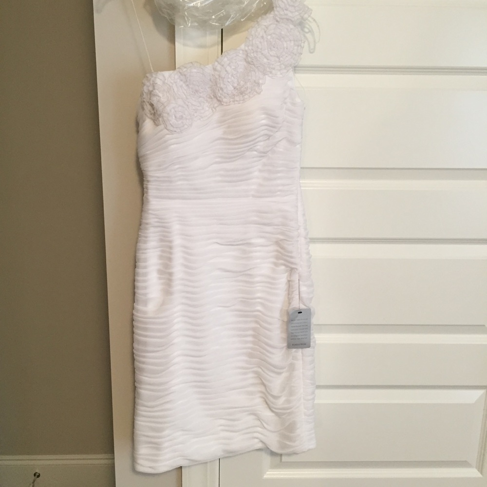 NWT white one shoulder dress with flower detail