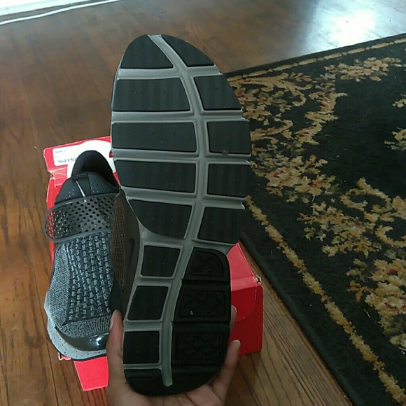 Shoes - Picture 3 of 4