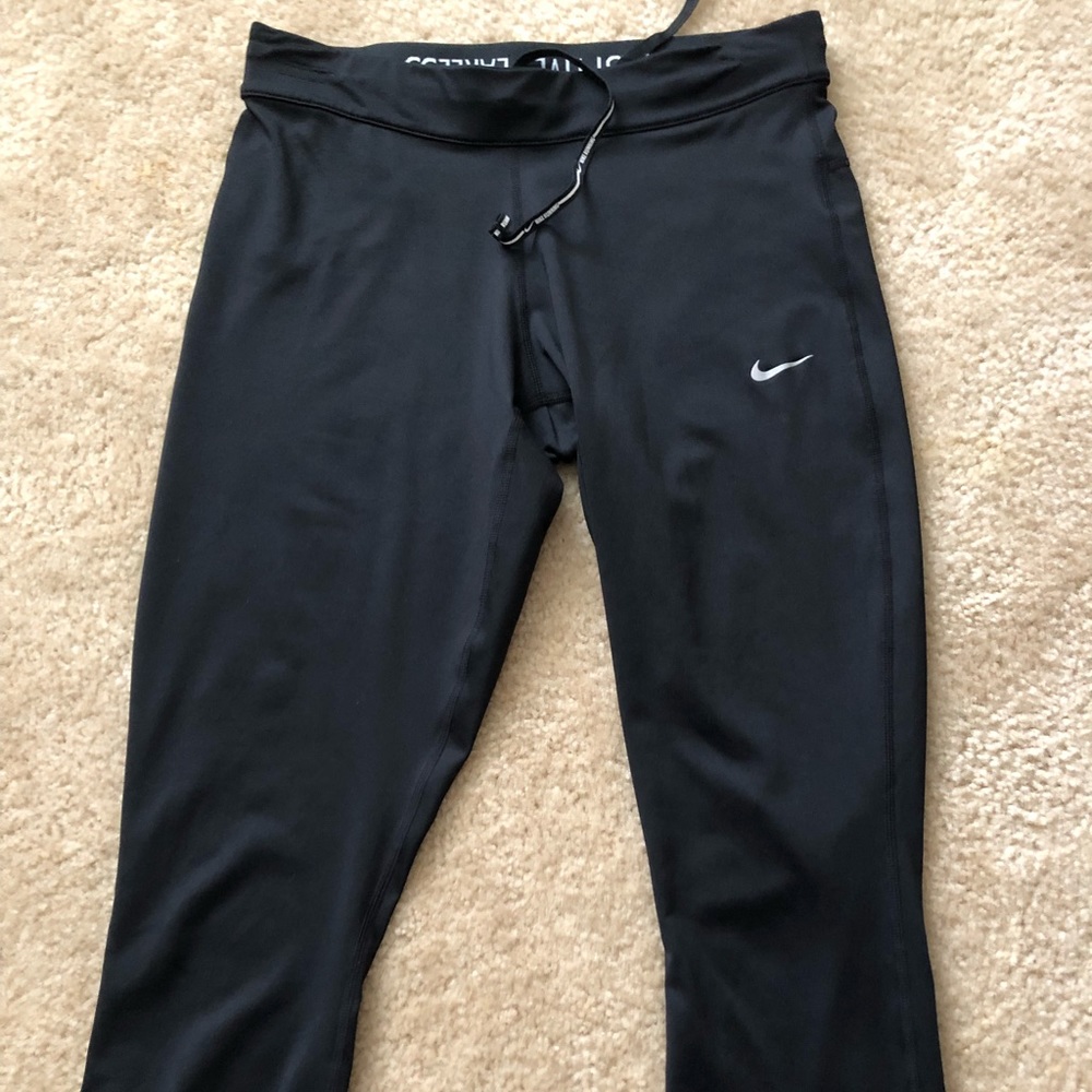 Nike DrifFit Capri Leggings