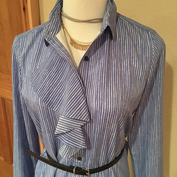 Must have! BR Shirt Dress - Picture 3 of 4