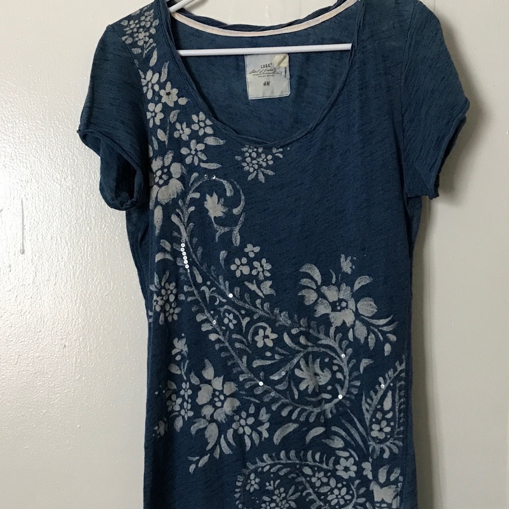 Long, (one size) H&M tee