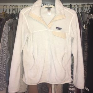 Fuzzy cream white Patagonia pullover
