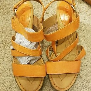 Born sandals 9