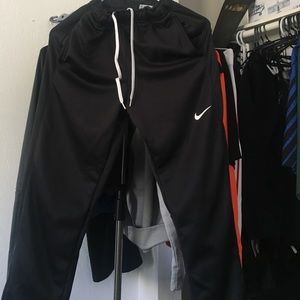 Nike therma-fit sweats:SizeYXL
