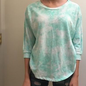 the dye quarters leave top