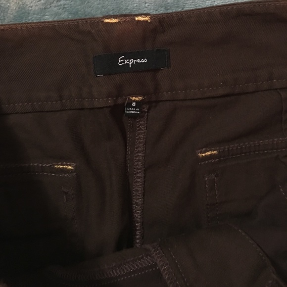 Express Shorts - Picture 3 of 3