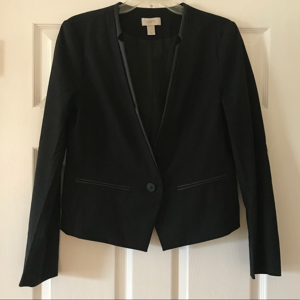 NWOT LOFT Black Blazer - Size M