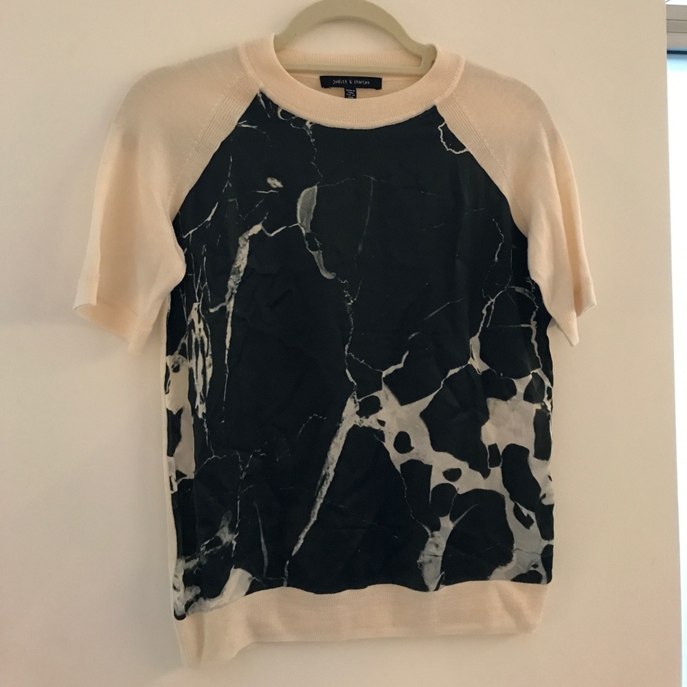 100% wool sweater w silk trimming