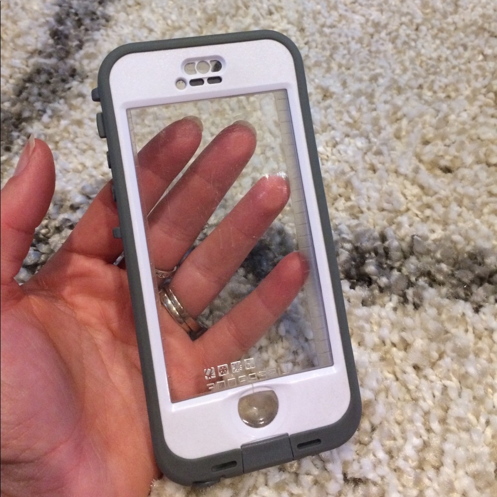 5S iPhone life proof case grey and white