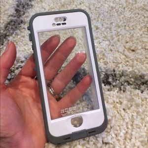 5S iPhone life proof case grey and white